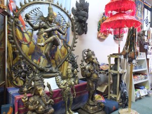 Dancing Shiva - Nataraja 2 metres tall and beautiful Balinese umbrellas set the magic scene